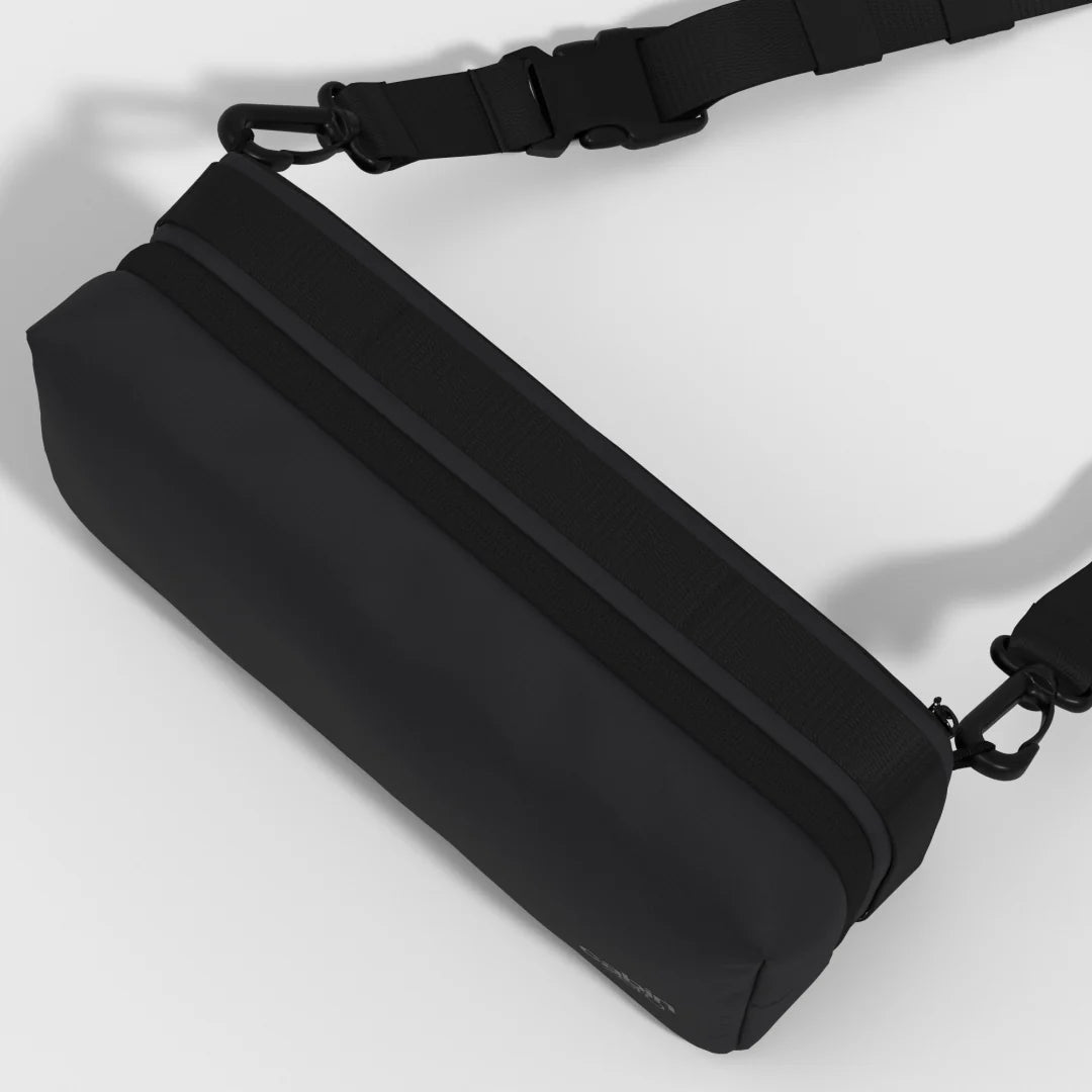 Cabinzero Tech Pouch 2.5L in Absolute Black Color 2