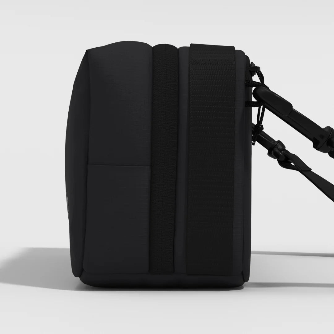 Cabinzero Tech Pouch 2.5L in Absolute Black Color 3