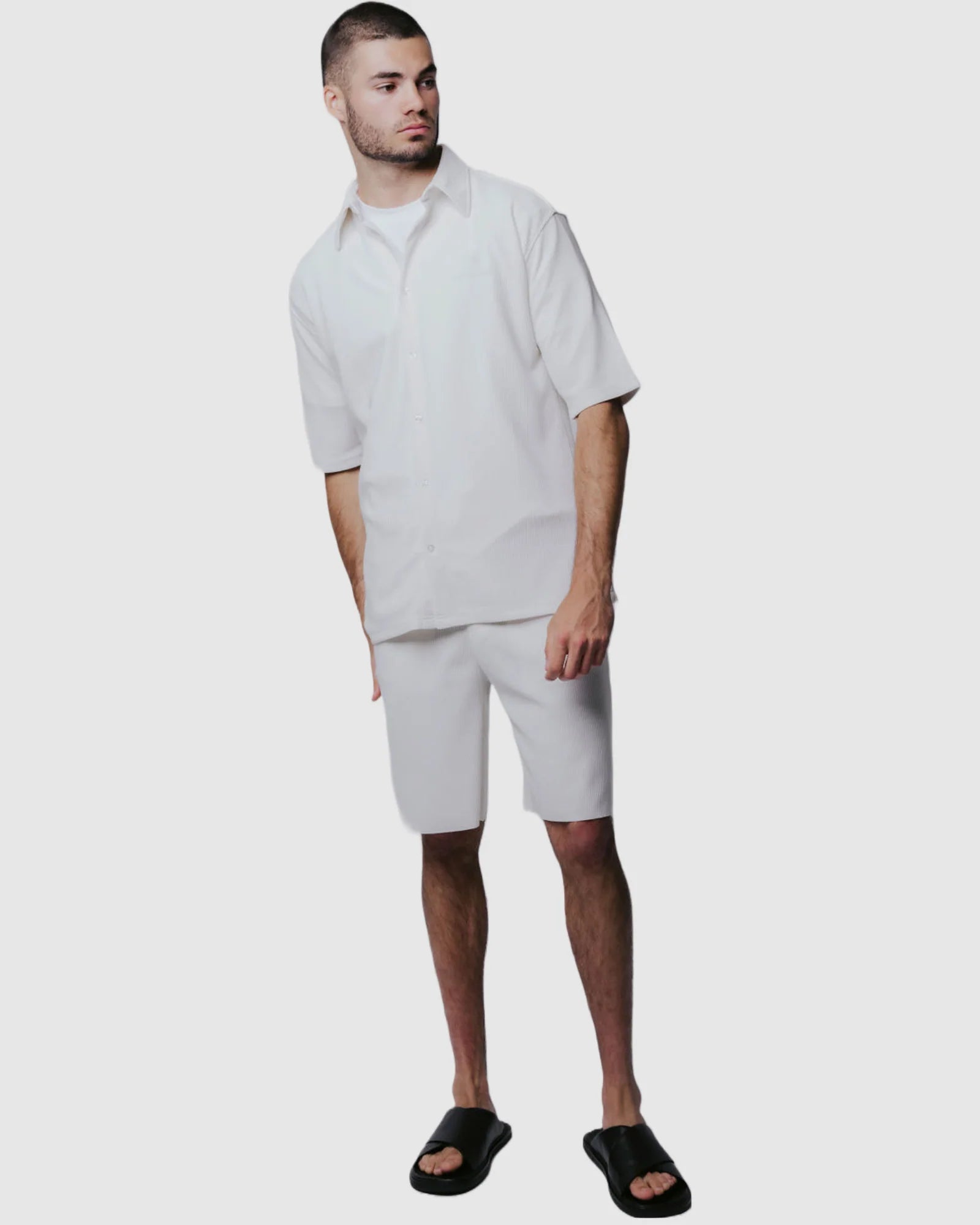 Justin Cassin Abade Pleated Shorts in White Color 4
