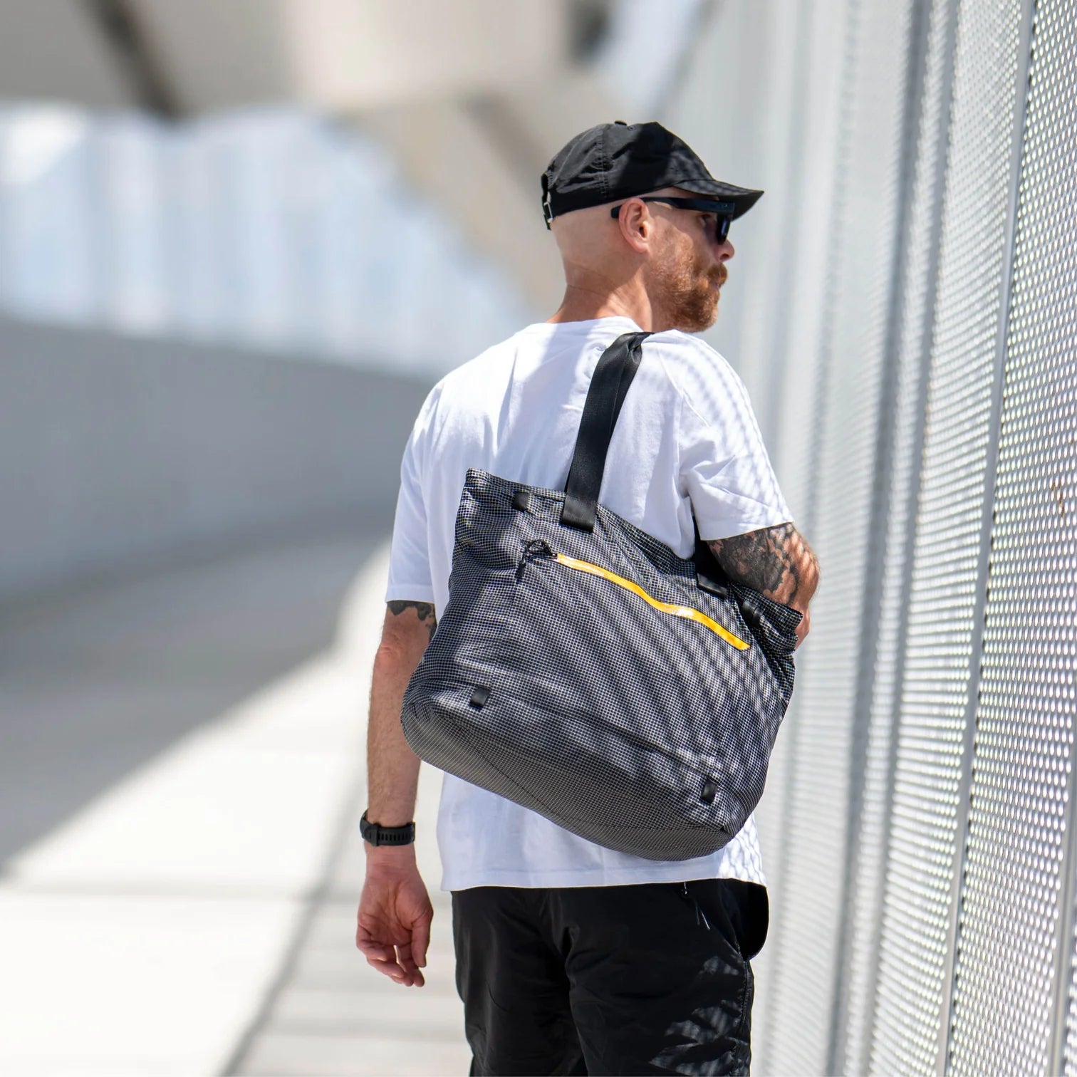 Rennen Ripstop Tote in White Color 2