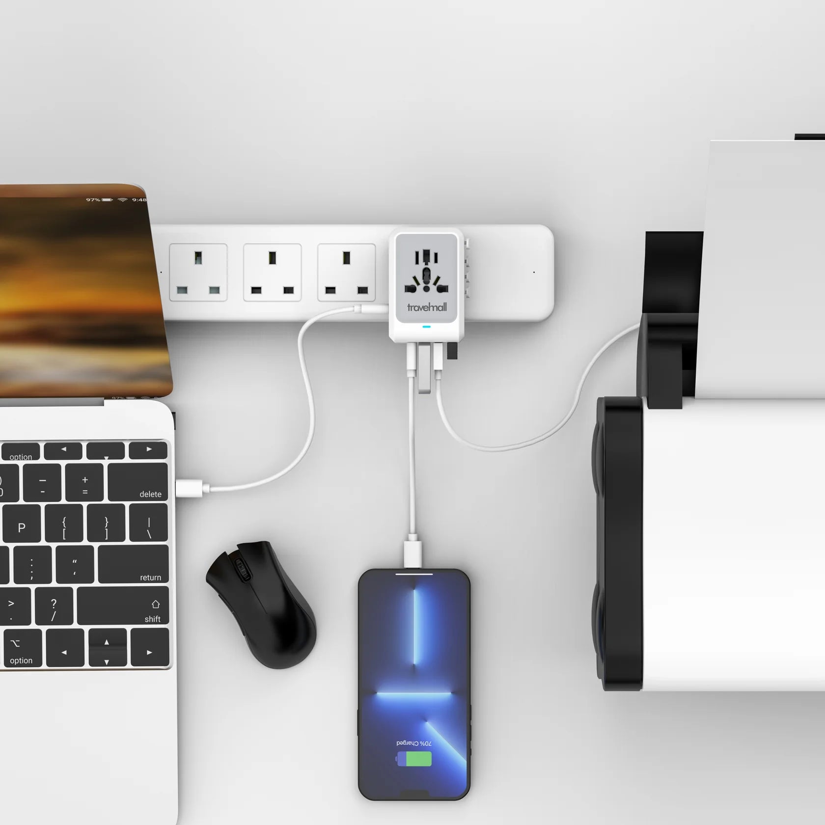 Travelmall TecADVISOR 70W 6-in-1 Multi Tool Laptop Adaptor with 5 USB Ports and Multi-functional Hubs 3