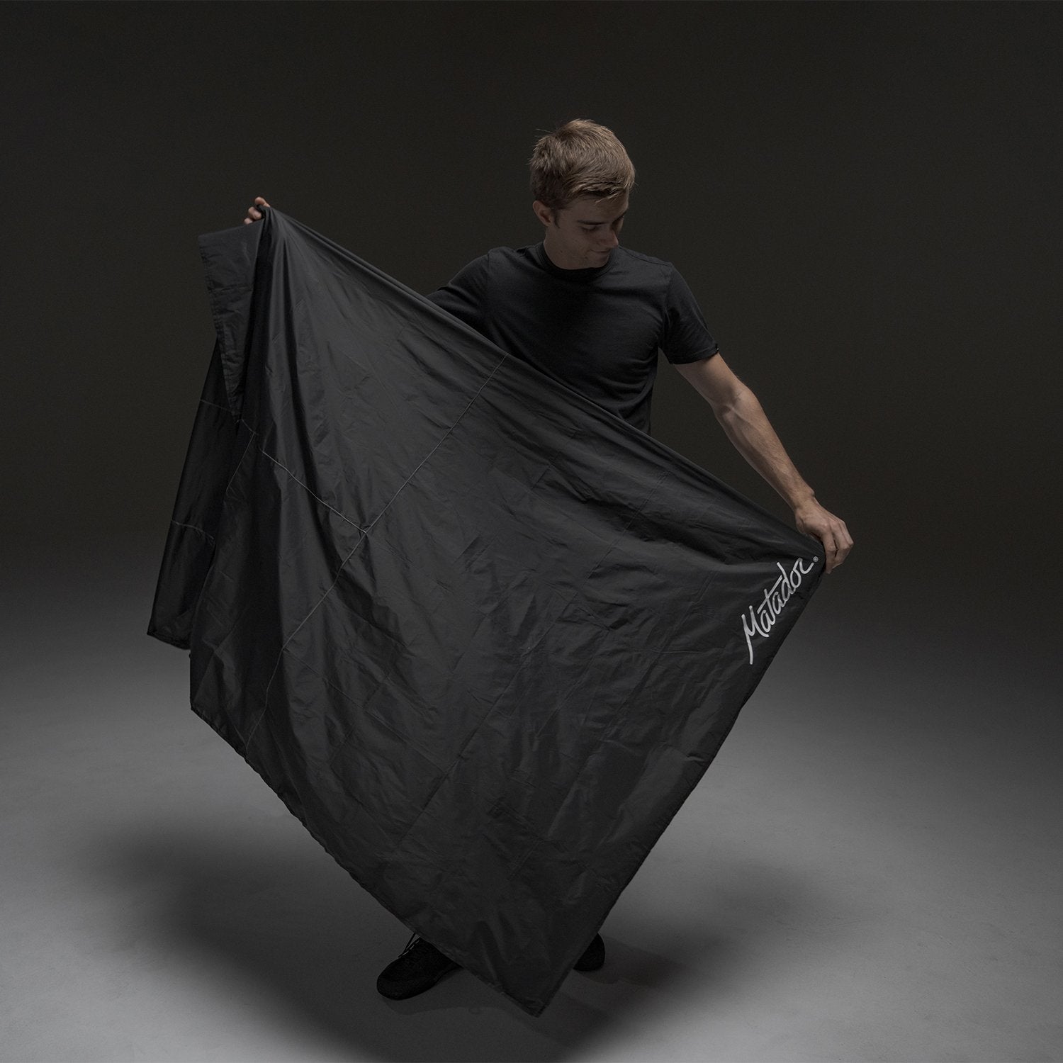 Matador Pocket Blanket™ in Black Color 7