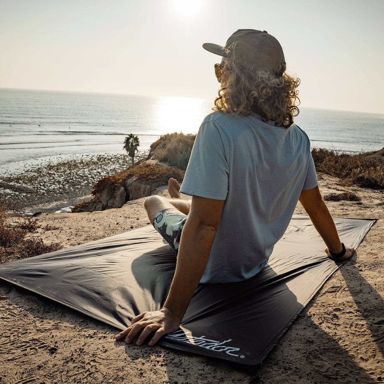 Matador Pocket Blanket™ in Black Color 8