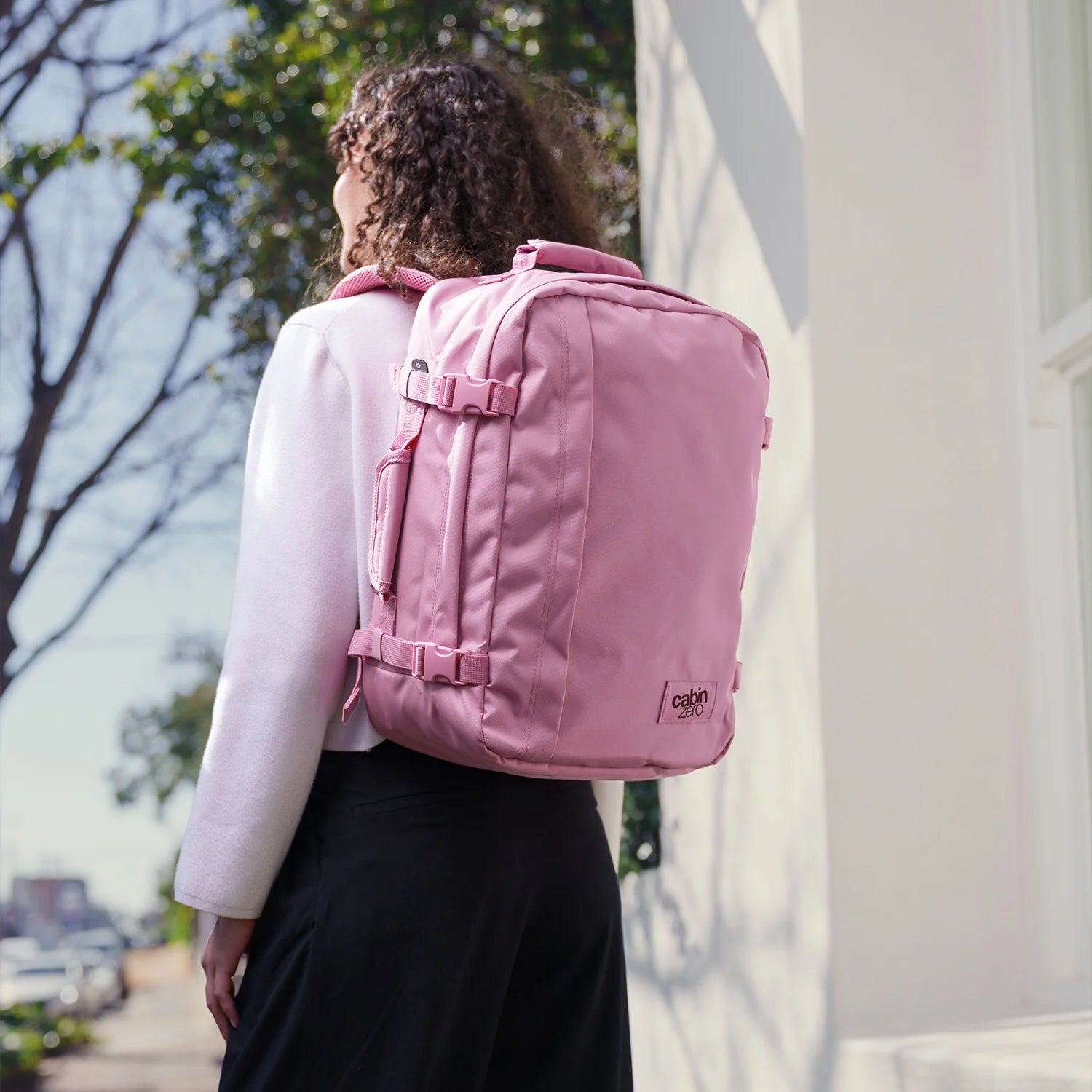 Cabinzero Classic Backpack 36L in Rosa Rosa Color