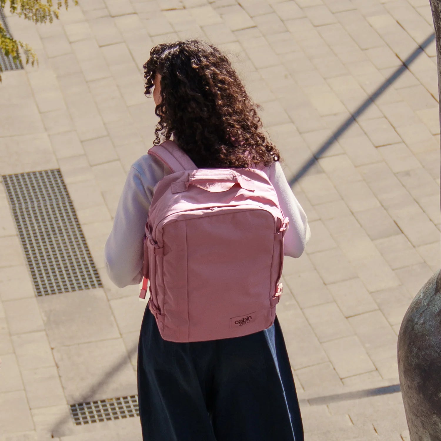 Cabinzero Classic Backpack 36L in Rosa Rosa Color