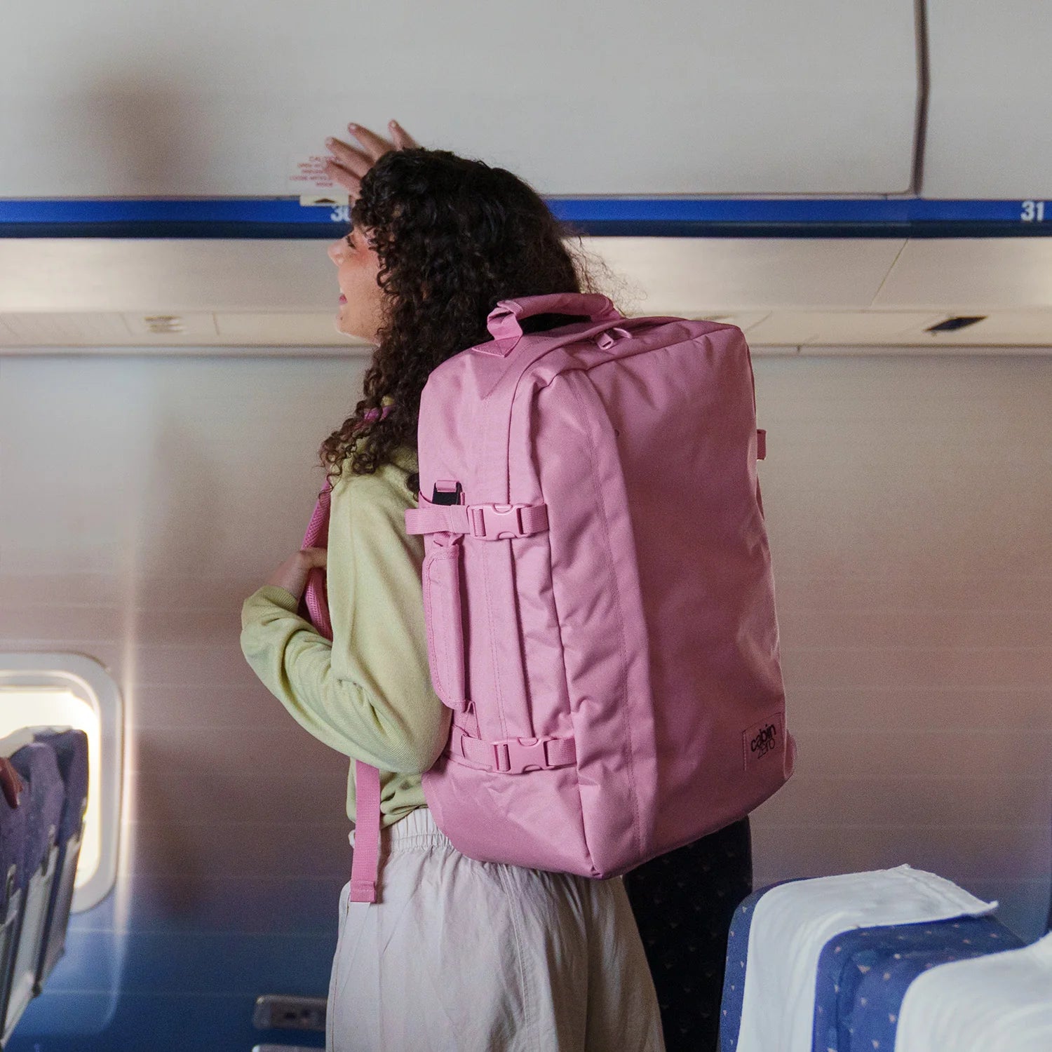 Cabinzero Classic Backpack 44L in Rosa Rosa Color
