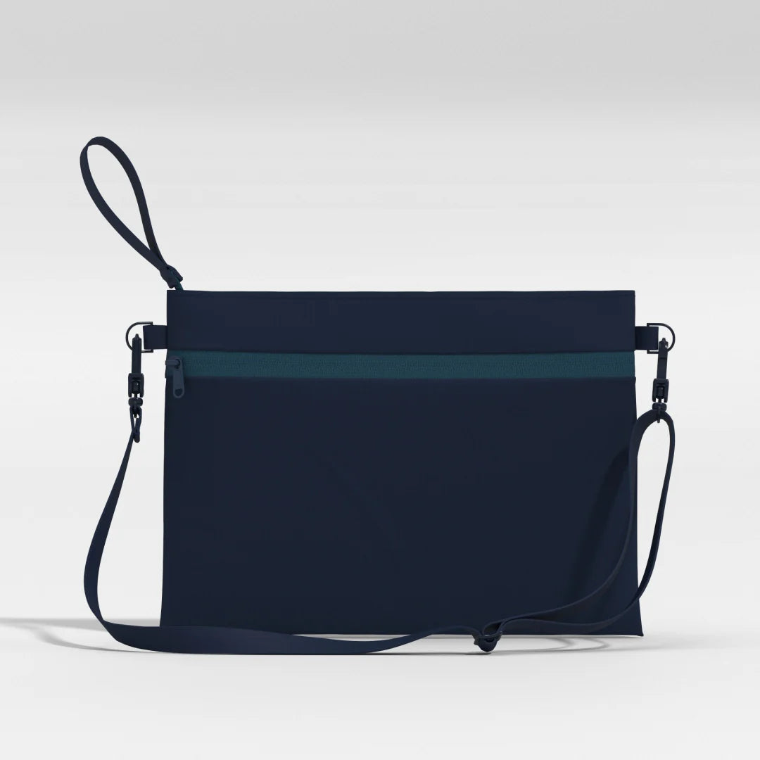 Cabinzero Classic Sacoche 2.5L in Blue Shimmer Color 7