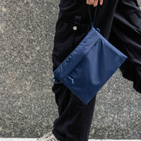 Cabinzero Classic Sacoche 2.5L in Blue Shimmer Color 8