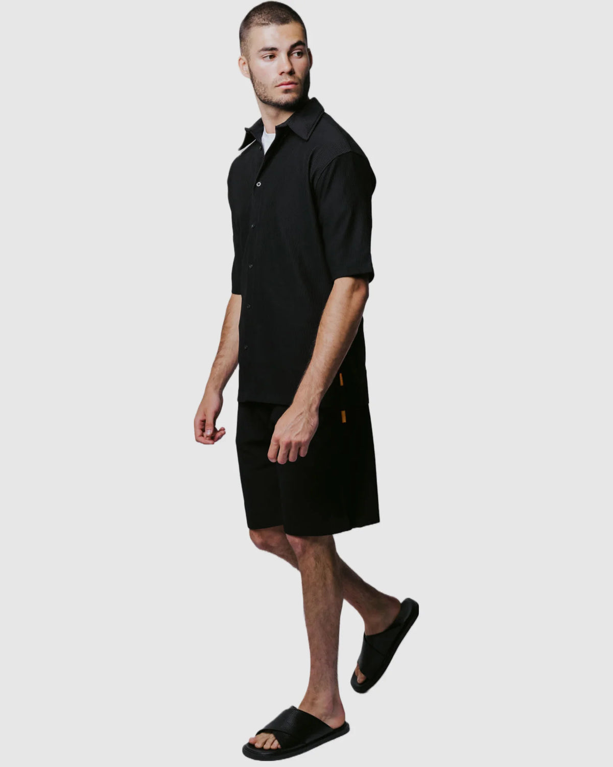 Justin Cassin Abade Pleated Shorts in Black Color 3