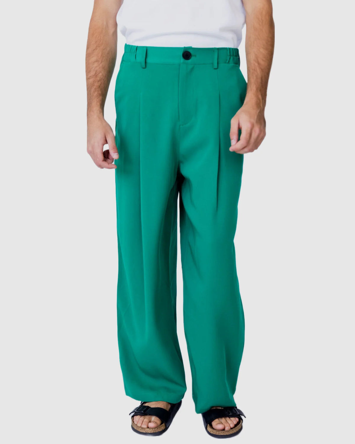 Justin Cassin Cyber Loose Leg Pants in Green Color
