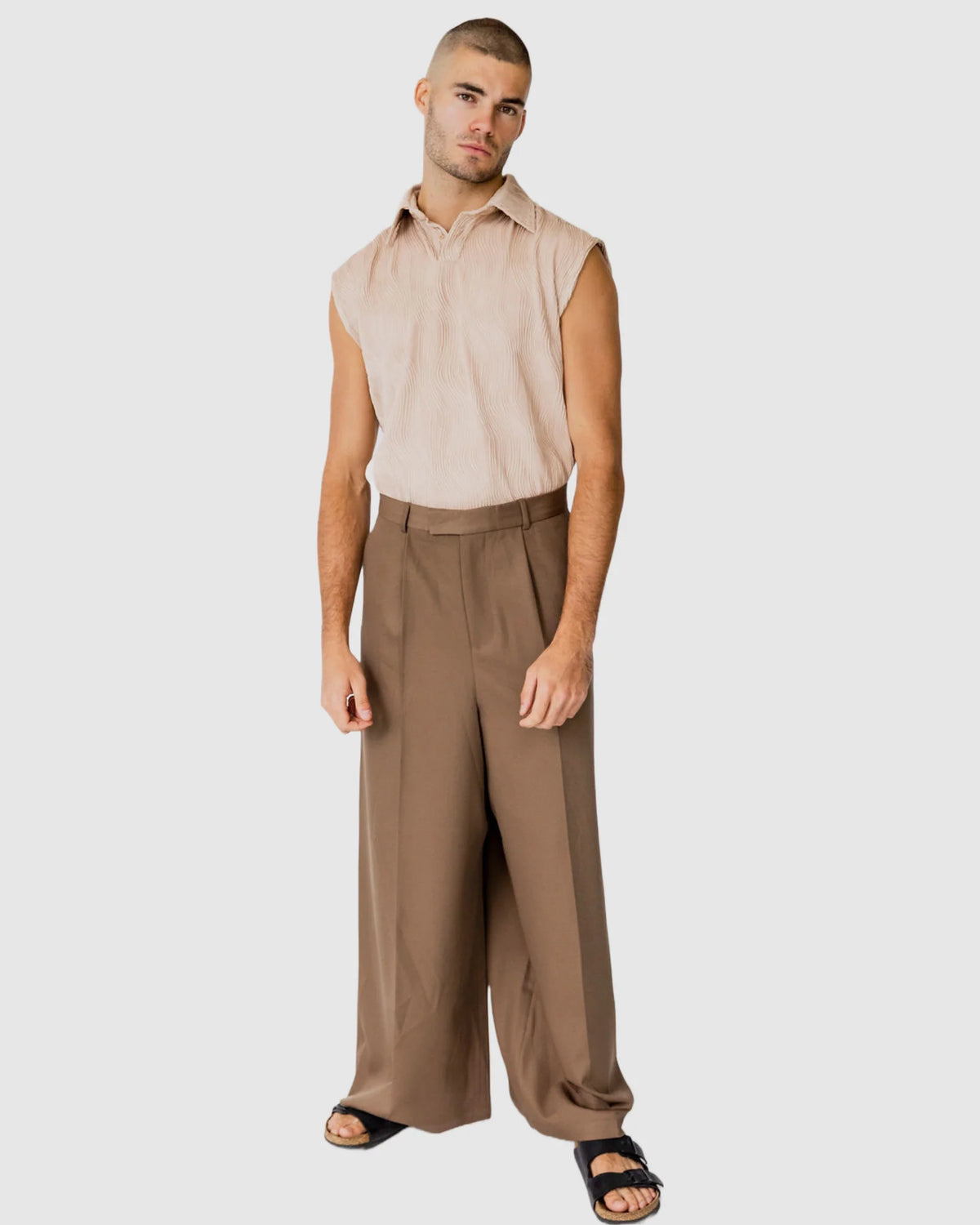 Justin Cassin Verve Sleeveless Shirt in Brown Color 2
