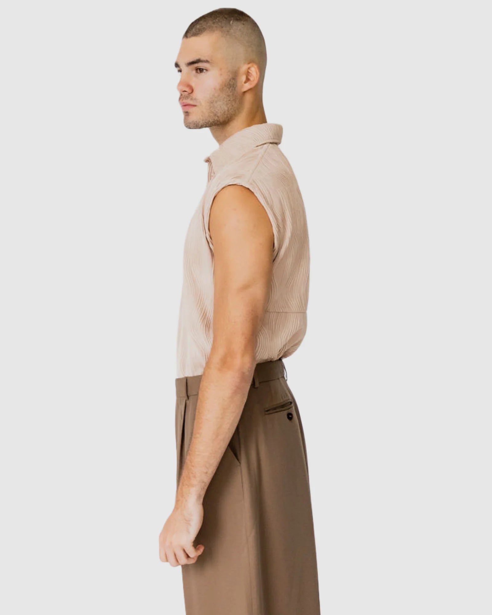 Justin Cassin Verve Sleeveless Shirt in Brown Color 3