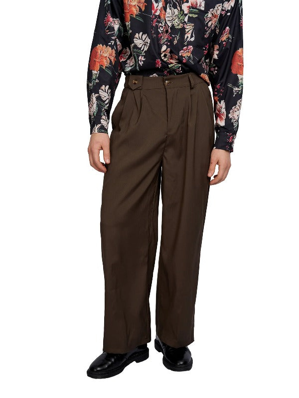 Justin Cassin Bryden Pleated Loose Pants in Brown Color