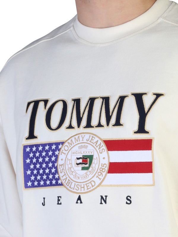 Tommy Jeans Comfort Fit Sweatshirt (White) 4