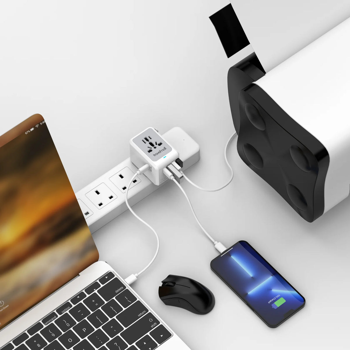 Travelmall TecADVISOR 70W 6-in-1 Multi Tool Laptop Adaptor with 5 USB Ports and Multi-functional Hubs 2