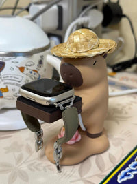 Capybara Apple Watch Charger Stand Desk Organizer (Straw Hat)